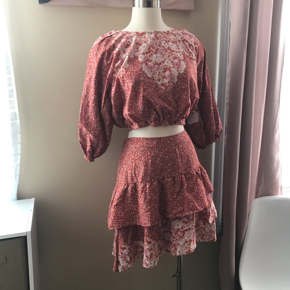 Coco + jaimeson 2 piece floral skirt set -New